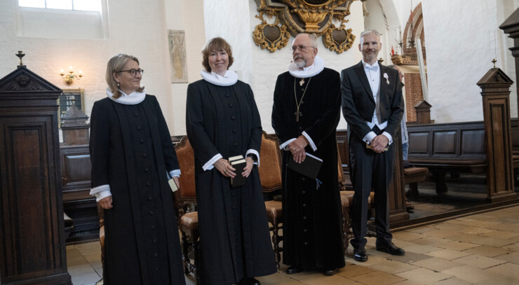 Billede af domprovst Birgitte Graakjær Hjort, provst Anja Grønne Mathiassen, biskop Henrik Wigh Poulsen og stiftamtmand Jacob Hess